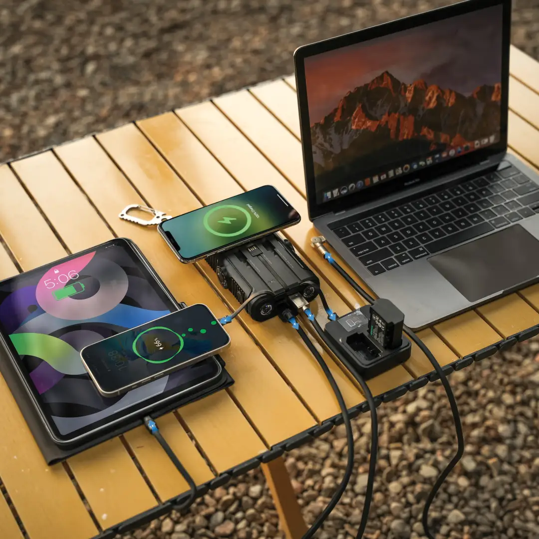 پاوربانک 20000 میلی آمپر سولار و وایرلس شارژ پاورولوژی Powerology Helio Lux MagSafe Solar Power Bank PPBCHAW53BK